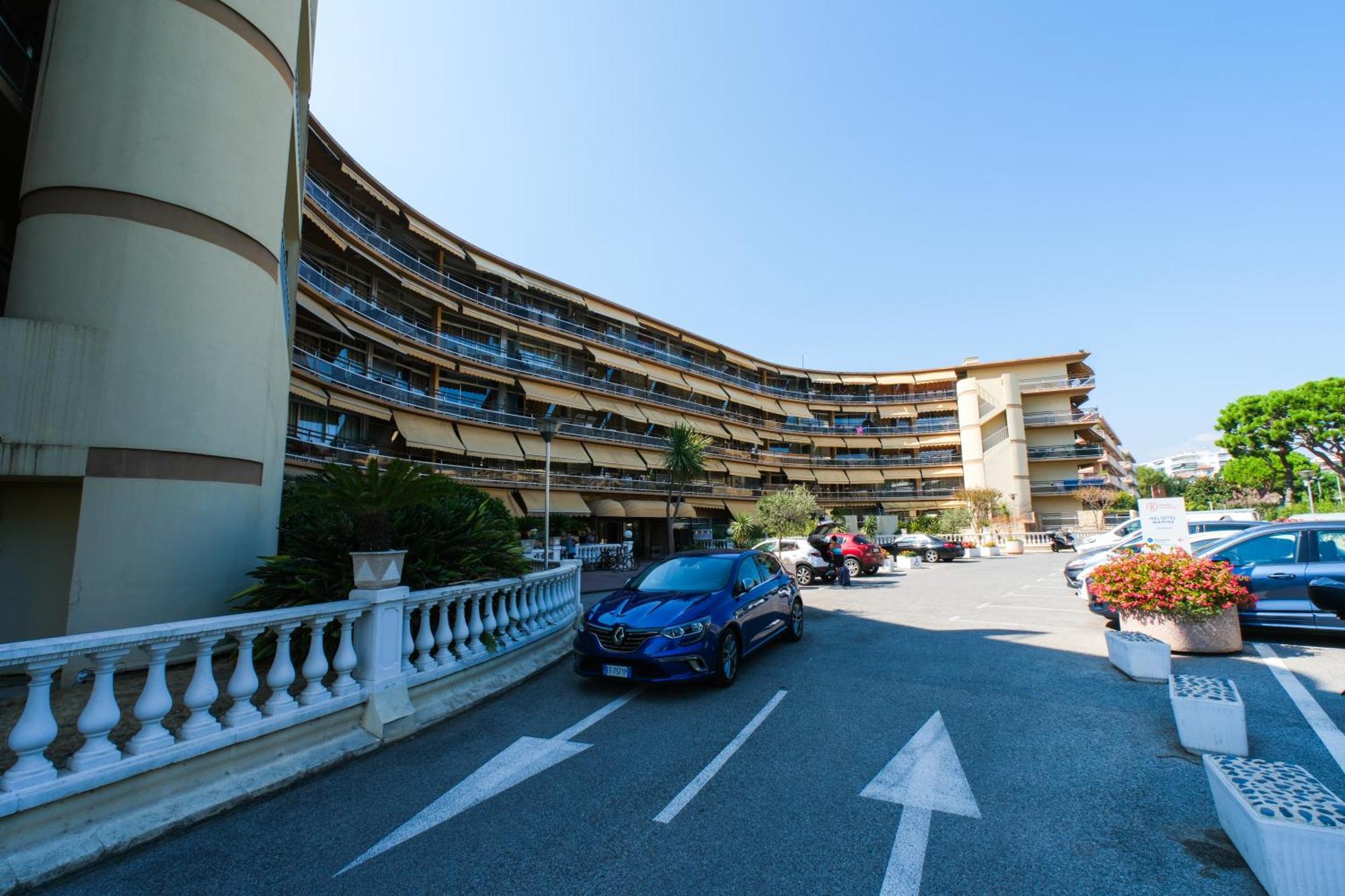 Villa Bono Jacuzzi & Spa Saint-Laurent-du-Var Exterior photo