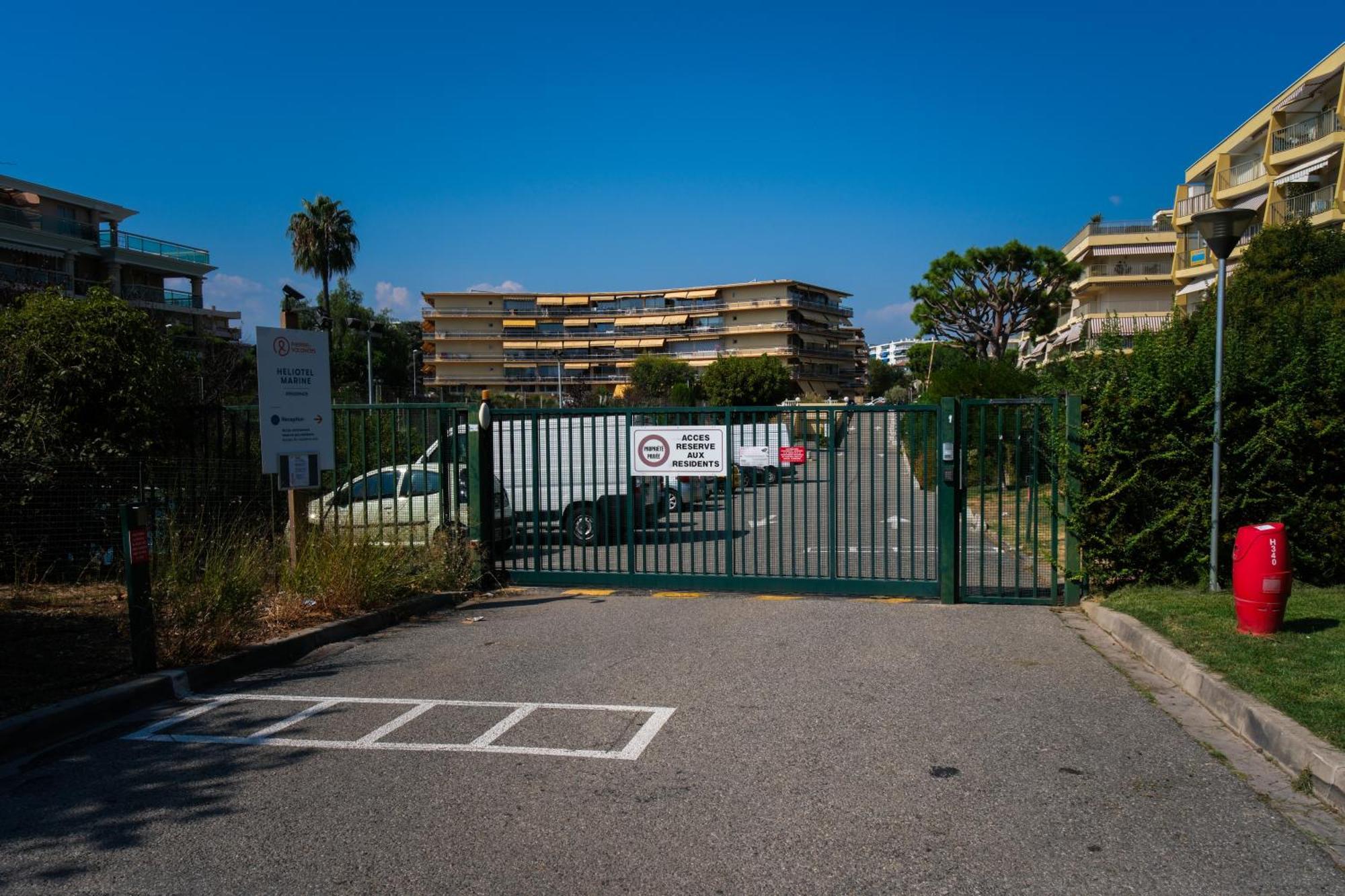 Villa Bono Jacuzzi & Spa Saint-Laurent-du-Var Exterior photo