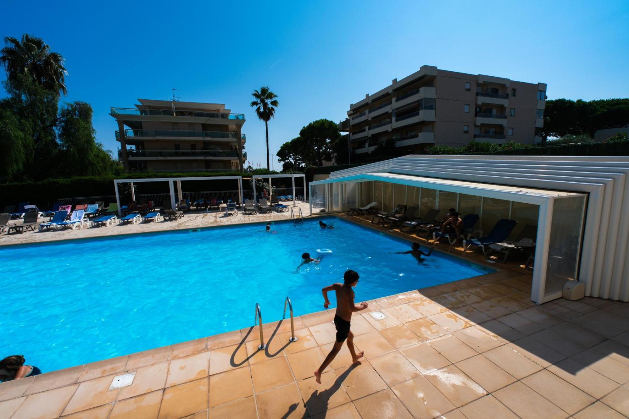 Villa Bono Jacuzzi & Spa Saint-Laurent-du-Var Exterior photo